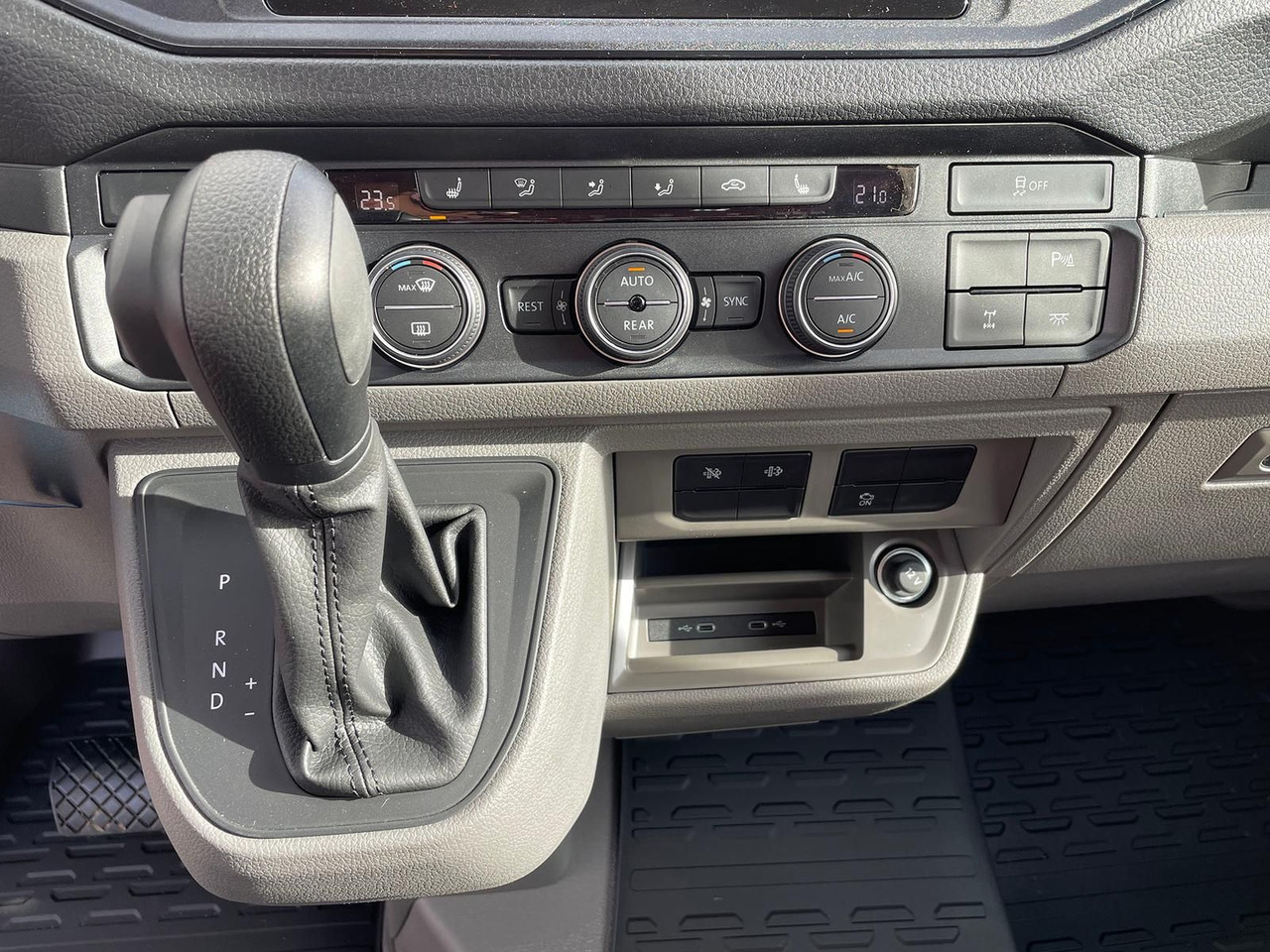 Passenger van MAN TGE 3.180 L3H3 4x4 FEUERWEHR LED TEMPOMAT: picture 26