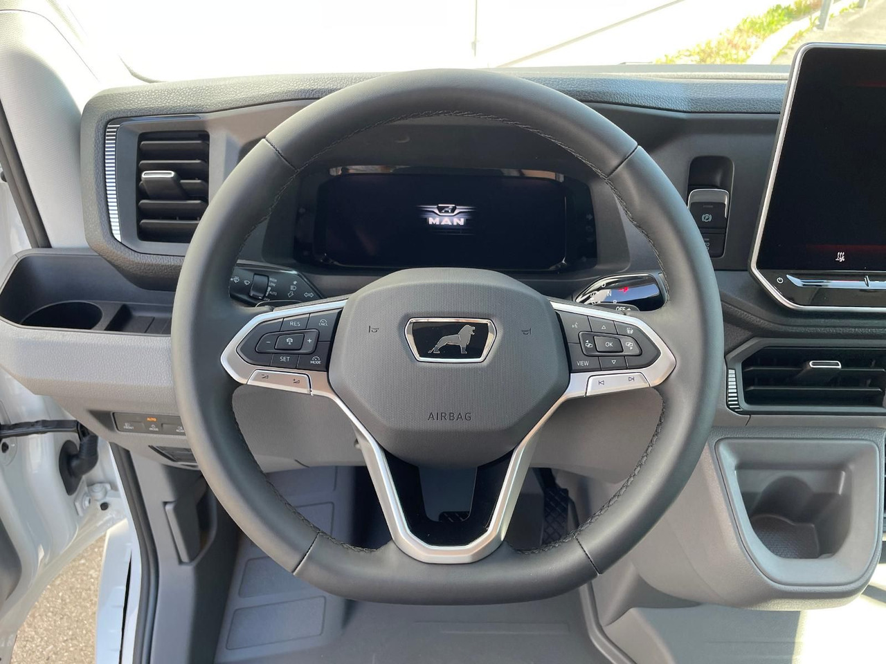 Panel van MAN TGE 3.180 L3H3 Kasten STANDHZ ACC NAVI KAMERA: picture 13 Panel van MAN TGE 3.180 L3H3 Kasten STANDHZ ACC NAVI KAMERA: picture 13