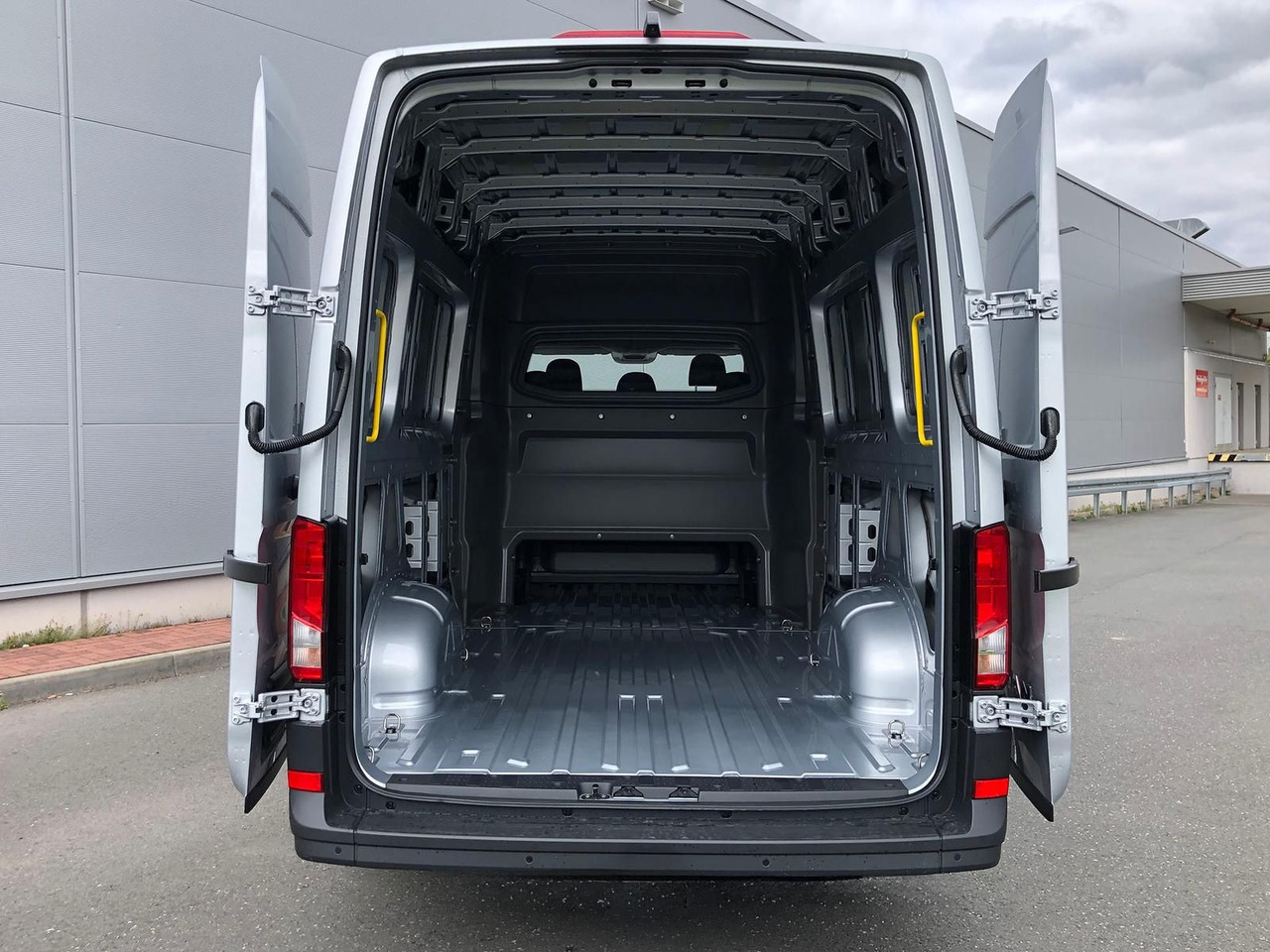 Panel van, Combi van MAN TGE 3.180 MIXTO L4H3 ACC LED STANDHZ LENKRADHZ: picture 9