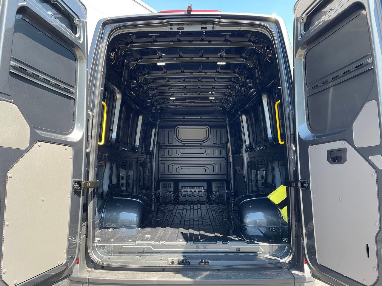 Panel van MAN TGE 5.160 Kasten L4H3 5t 4x4 OBERAIGNER NAVI LED: picture 30 Panel van MAN TGE 5.160 Kasten L4H3 5t 4x4 OBERAIGNER NAVI LED: picture 30
