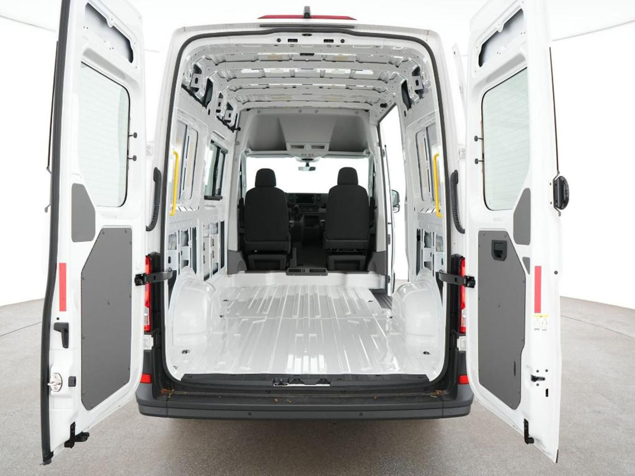 Passenger van Volkswagen Crafter Kasten 35 L3H3 Autom. NAVI SITZHZ ACC: picture 9 Passenger van Volkswagen Crafter Kasten 35 L3H3 Autom. NAVI SITZHZ ACC: picture 9