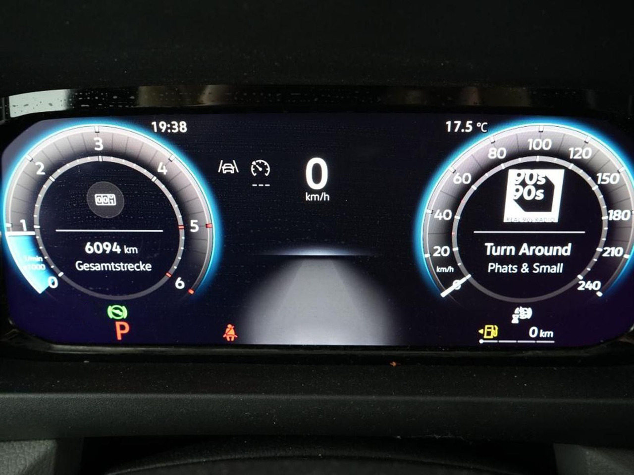 Volkswagen Crafter Kasten 35 L3H3 NAVI KLIMA DAB PDC - Passenger van: picture 5 Volkswagen Crafter Kasten 35 L3H3 NAVI KLIMA DAB PDC - Passenger van: picture 5