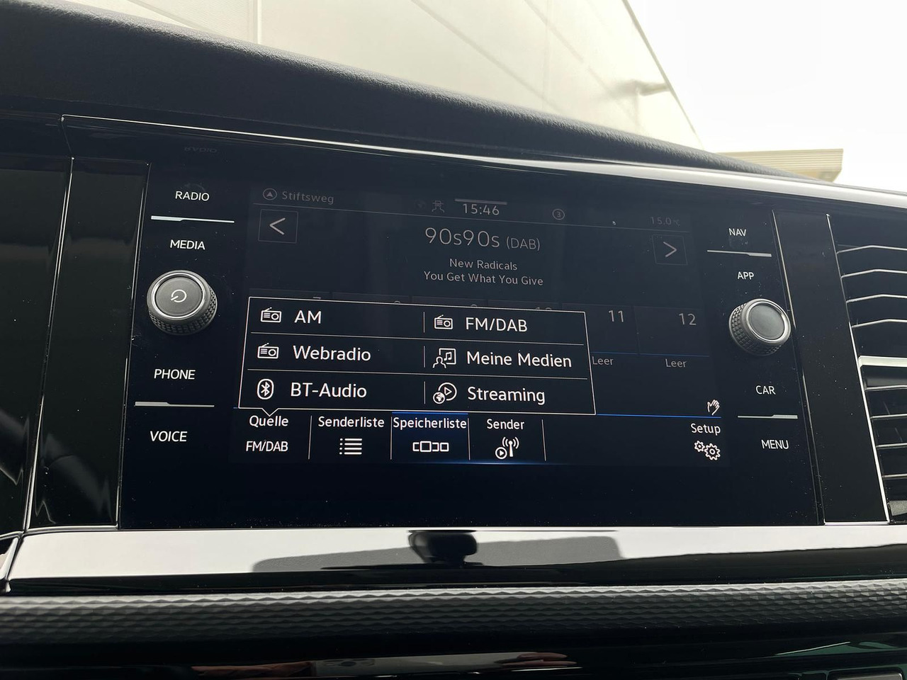Passenger van Volkswagen T6.1 Caravelle Highline STANDHZ NAVI LEDER PDC: picture 19