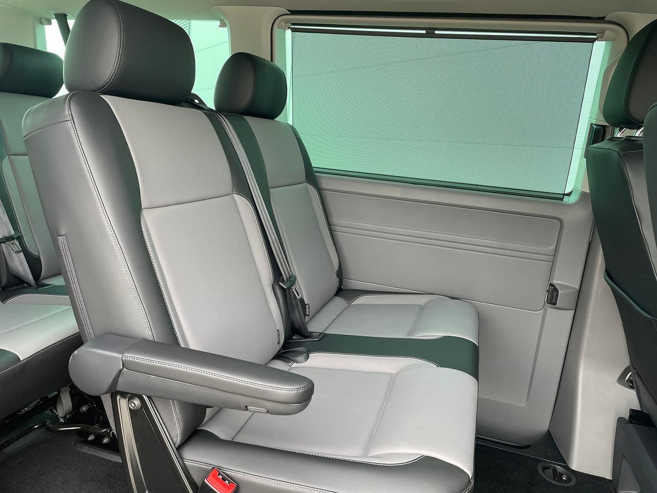 Passenger van Volkswagen T6.1 Caravelle Highline STANDHZ NAVI LEDER PDC: picture 26