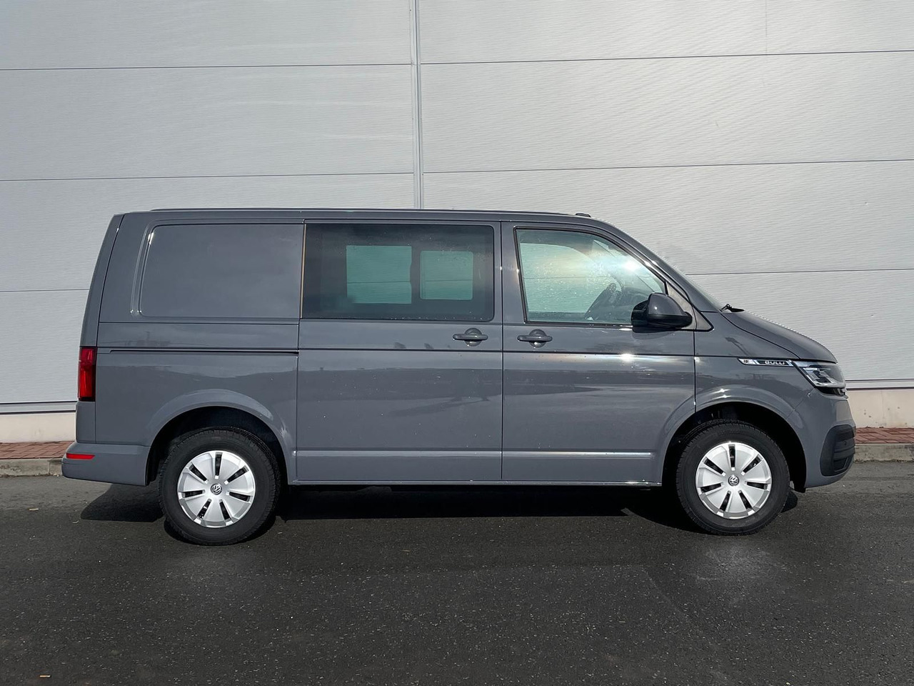 Volkswagen T6.1 Transporter Kasten 4M ACC PDC KAMERA STANDH - Passenger van: picture 5 Volkswagen T6.1 Transporter Kasten 4M ACC PDC KAMERA STANDH - Passenger van: picture 5