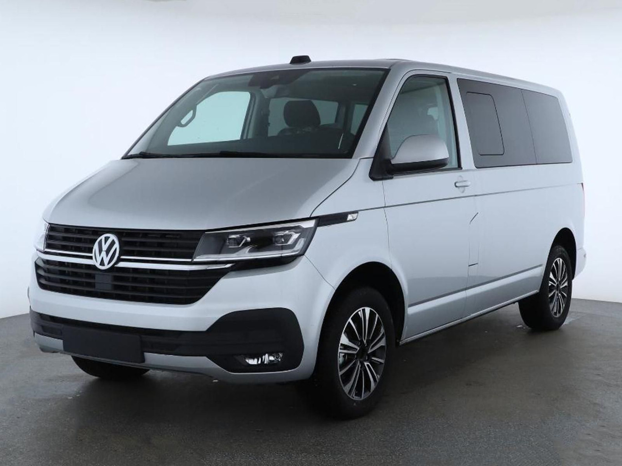 Volkswagen T6.1 Transporter Kombi KR LED STANDHZ ACC NAVI - Passenger van: picture 1 Volkswagen T6.1 Transporter Kombi KR LED STANDHZ ACC NAVI - Passenger van: picture 1