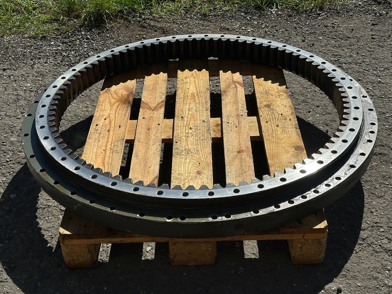 LIEBHERR Original Drehkranz – Kugeldrehverbindung mit ID-Nr.11690802. R920 S-1545,R920-1545,R922 LC-1442,R922 LC-1443,R922-1442,R924 LC-1444,R924 LC-1445,R924-1444,R925-1444. #11690802.N10220272# - Slewing ring for Crawler excavator: picture 5 LIEBHERR Original Drehkranz – Kugeldrehverbindung mit ID-Nr.11690802. R920 S-1545,R920-1545,R922 LC-1442,R922 LC-1443,R922-1442,R924 LC-1444,R924 LC-1445,R924-1444,R925-1444. #11690802.N10220272# - Slewing ring for Crawler excavator: picture 5