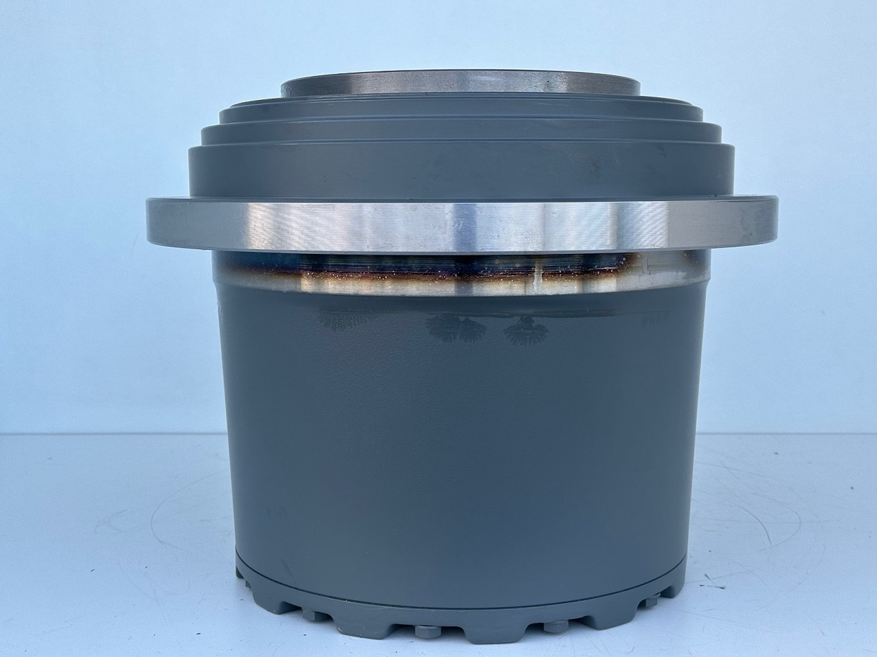 LIEBHERR Original Liebherr Fahrantrieb Typ:LPI0700 30S 0002 00 mit ID-Nr.12891035 – ID-Nr.12977341. R922-1487, R924-1677, R926 K-LC-1827, R926-1715. #12891035.545-01664# - Final drive for Crawler excavator: picture 2 LIEBHERR Original Liebherr Fahrantrieb Typ:LPI0700 30S 0002 00 mit ID-Nr.12891035 – ID-Nr.12977341. R922-1487, R924-1677, R926 K-LC-1827, R926-1715. #12891035.545-01664# - Final drive for Crawler excavator: picture 2