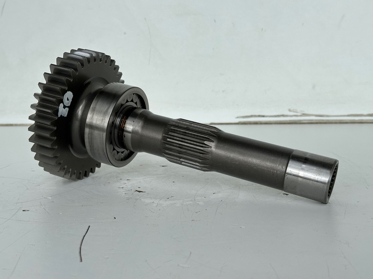 Liebherr Triebwelle ID-Nr.10117140 mit Zylinderrollenlager ID-Nr.7080150 - ID-Nr.7380070. A914, A922, A924, A928, LH30, LH35, P914, P924, R906, R914, R916, R924, R924 COMP. #101171470.01# - Hydraulic pump for Construction machinery: picture 3 Liebherr Triebwelle ID-Nr.10117140 mit Zylinderrollenlager ID-Nr.7080150 - ID-Nr.7380070. A914, A922, A924, A928, LH30, LH35, P914, P924, R906, R914, R916, R924, R924 COMP. #101171470.01# - Hydraulic pump for Construction machinery: picture 3