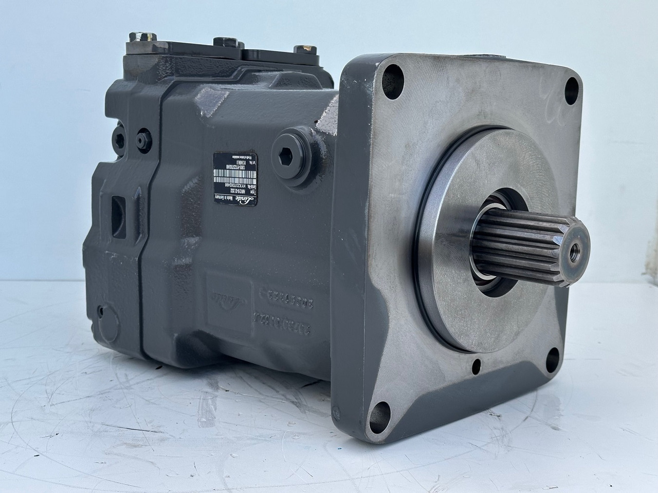 Linde Verstellmotor-Axialkolbenmotor Typ:HMV210-02 2532. #HMV210-02.2532# - Hydraulic motor: picture 4 Linde Verstellmotor-Axialkolbenmotor Typ:HMV210-02 2532. #HMV210-02.2532# - Hydraulic motor: picture 4