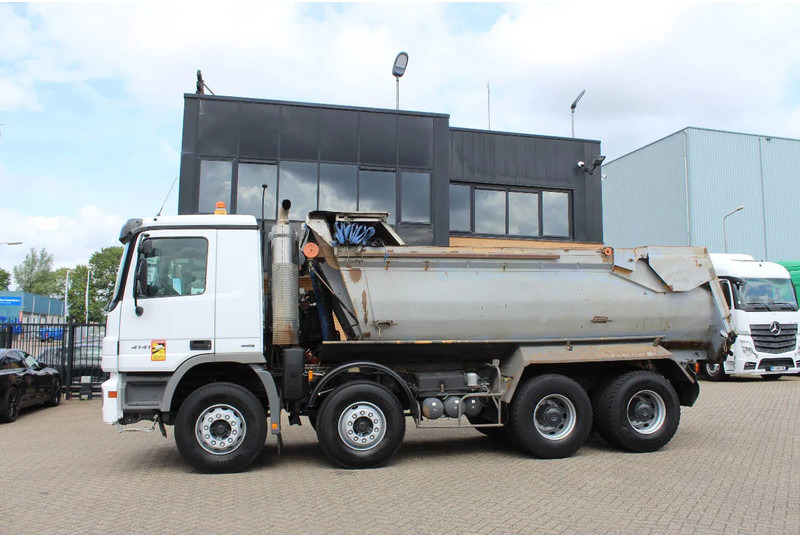 Mercedes-Benz Actros 4141 * 8x4 * 3 pedal * - Tipper: picture 2 Mercedes-Benz Actros 4141 * 8x4 * 3 pedal * - Tipper: picture 2