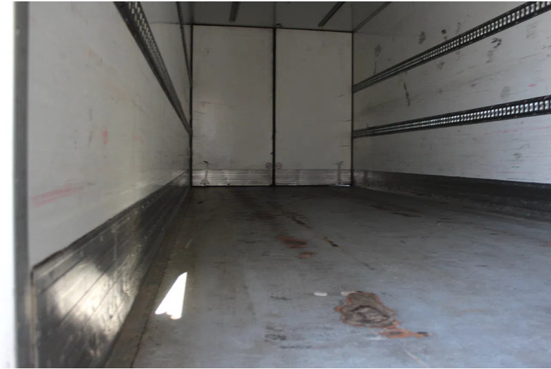 Refrigerator truck Renault Premium 310 * EURO5 * CARRIER SUPRA 850 * 6X2 * MANUAUL *: picture 11