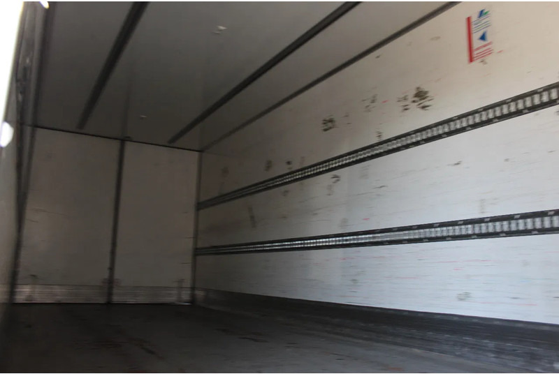 Refrigerator truck Renault Premium 310 * EURO5 * CARRIER SUPRA 850 * 6X2 * MANUAUL *: picture 12