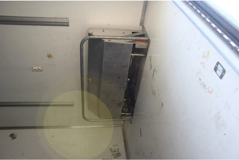 Refrigerator truck Renault Premium 310 * EURO5 * CARRIER SUPRA 850 * 6X2 * MANUAUL *: picture 13