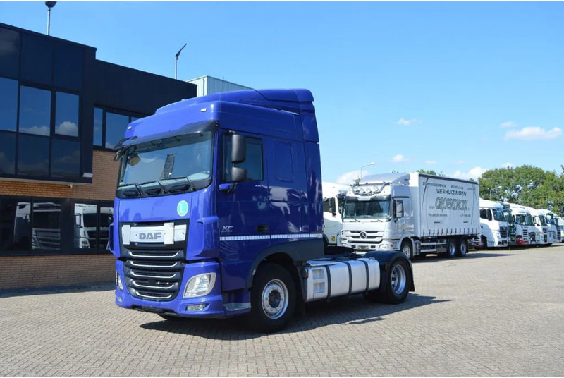 DAF XF 106.440 * EURO6 * 2X TANK * 4X2 * 2X BED * - Tractor unit: picture 1 DAF XF 106.440 * EURO6 * 2X TANK * 4X2 * 2X BED * - Tractor unit: picture 1