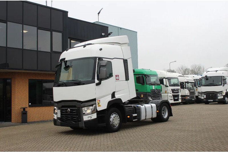 Renault T440 * 2 TANK * 4x2 * - Tractor unit: picture 1 Renault T440 * 2 TANK * 4x2 * - Tractor unit: picture 1