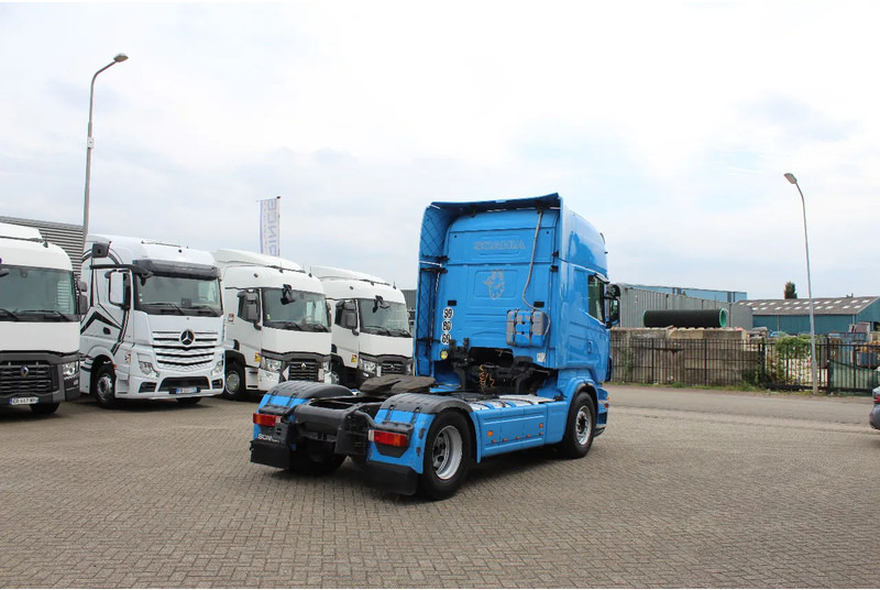 Scania R420 * RETARDER * 2 BED * 4X2 * MANUAL * - Tractor unit: picture 4 Scania R420 * RETARDER * 2 BED * 4X2 * MANUAL * - Tractor unit: picture 4