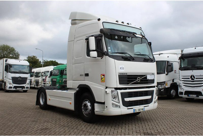 Volvo FH 13.500 * EURO5 * 2 TANK * 4X2 * chassi 2013 * top condition - Tractor unit: picture 2 Volvo FH 13.500 * EURO5 * 2 TANK * 4X2 * chassi 2013 * top condition - Tractor unit: picture 2
