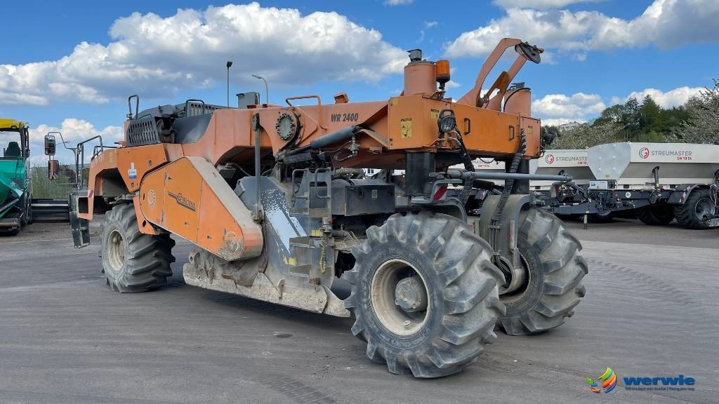 Asphalt machine Wirtgen WR2400: picture 6