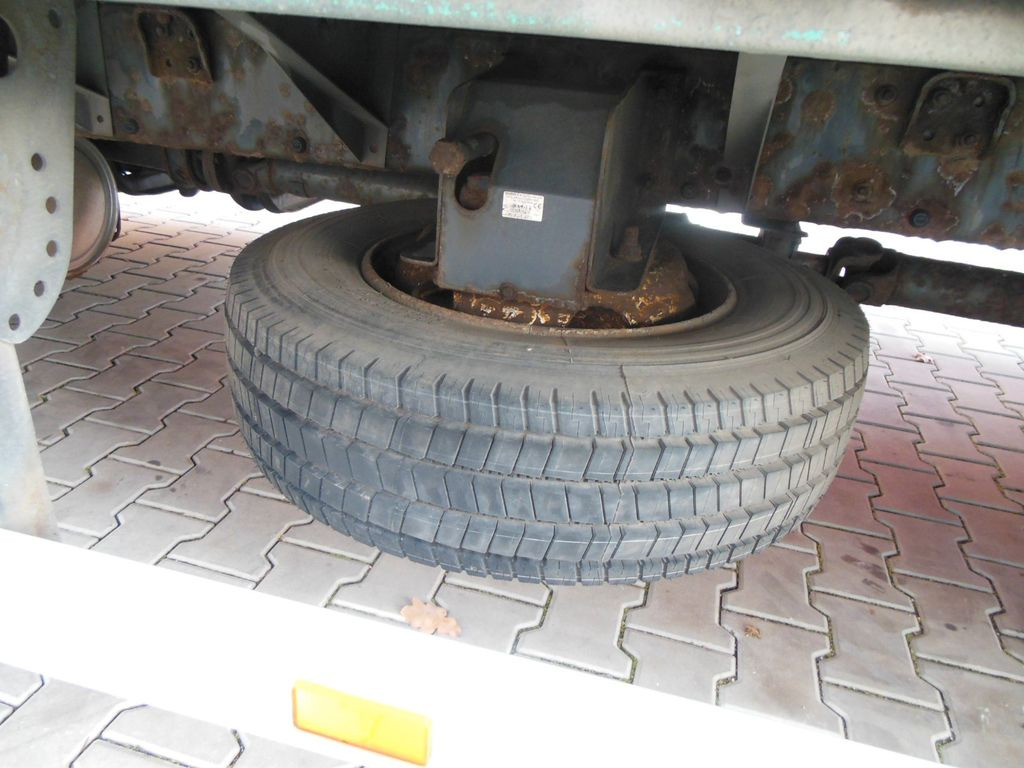 Flatbed van Renault MIDLUM DXI 180.08 Renault MIDLUM DXI 180.08: picture 8 Flatbed van Renault MIDLUM DXI 180.08 Renault MIDLUM DXI 180.08: picture 8