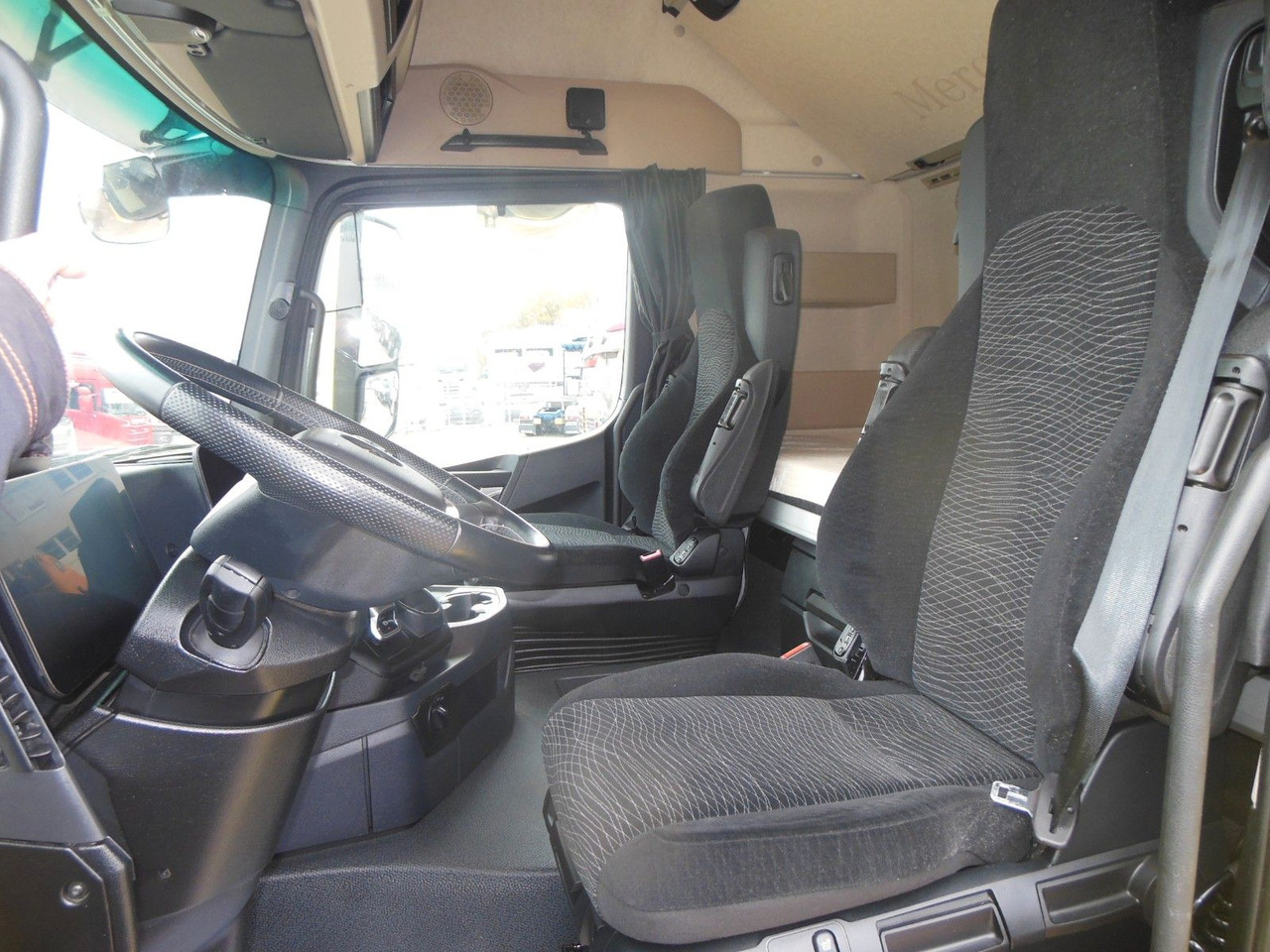 Tractor unit Mercedes-Benz 3353 ACTROS, 6X4, TRK, SET 120 TON, WIE NEUE!E!!: picture 18