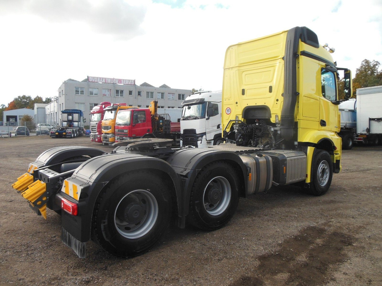 Mercedes-Benz ACTROS 3353, 6X4, 120.000 KG, TRK, 4 STÜCKS, - Tractor unit: picture 3 Mercedes-Benz ACTROS 3353, 6X4, 120.000 KG, TRK, 4 STÜCKS, - Tractor unit: picture 3