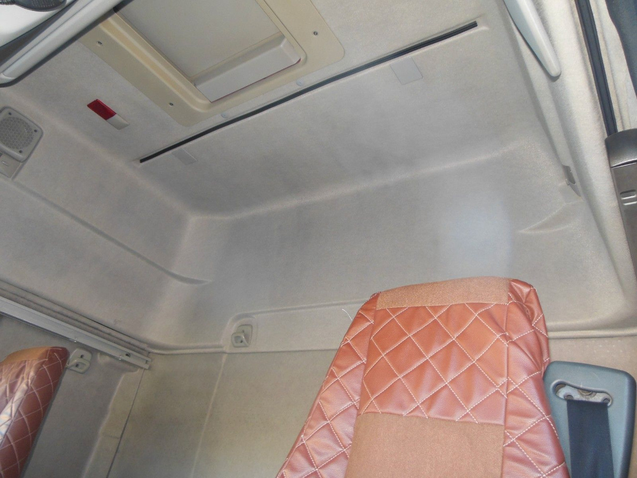 Tractor unit Renault PREMIUM 440.19 DXi: picture 11 Tractor unit Renault PREMIUM 440.19 DXi: picture 11