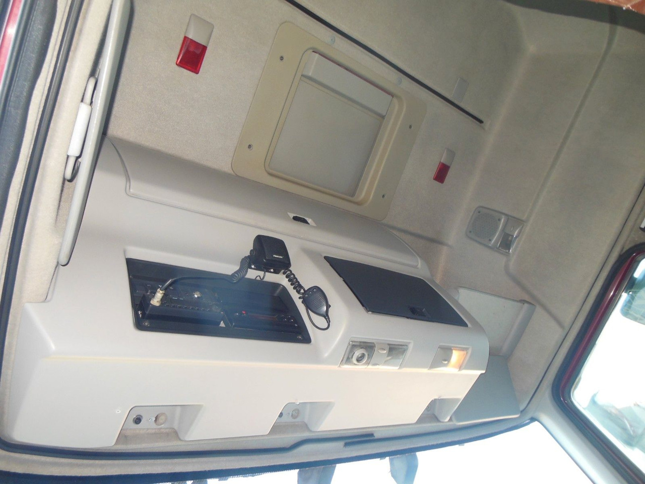 Tractor unit Renault PREMIUM 440.19 DXi: picture 10 Tractor unit Renault PREMIUM 440.19 DXi: picture 10