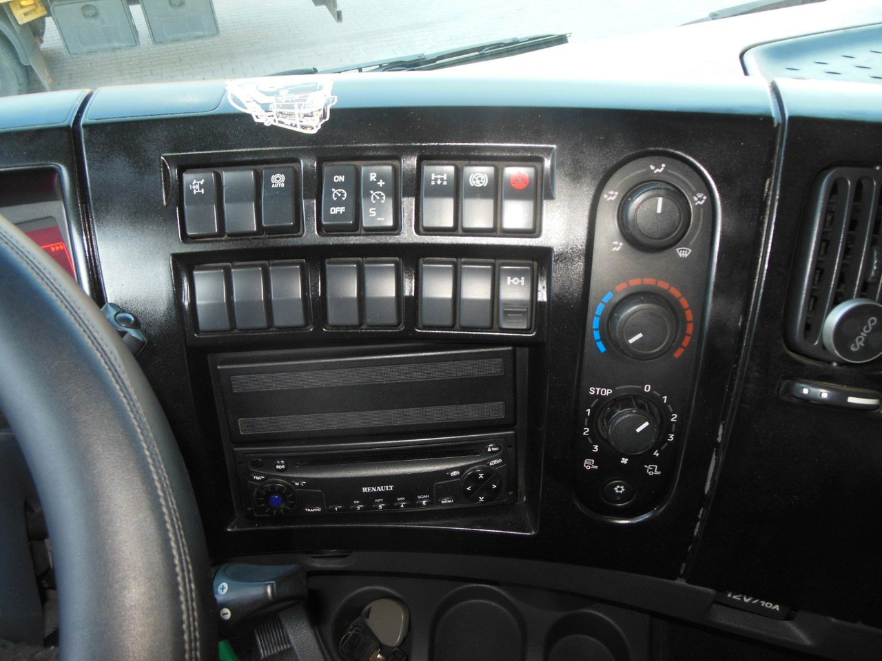 Tractor unit Renault PREMIUM 440.19 DXi: picture 17 Tractor unit Renault PREMIUM 440.19 DXi: picture 17