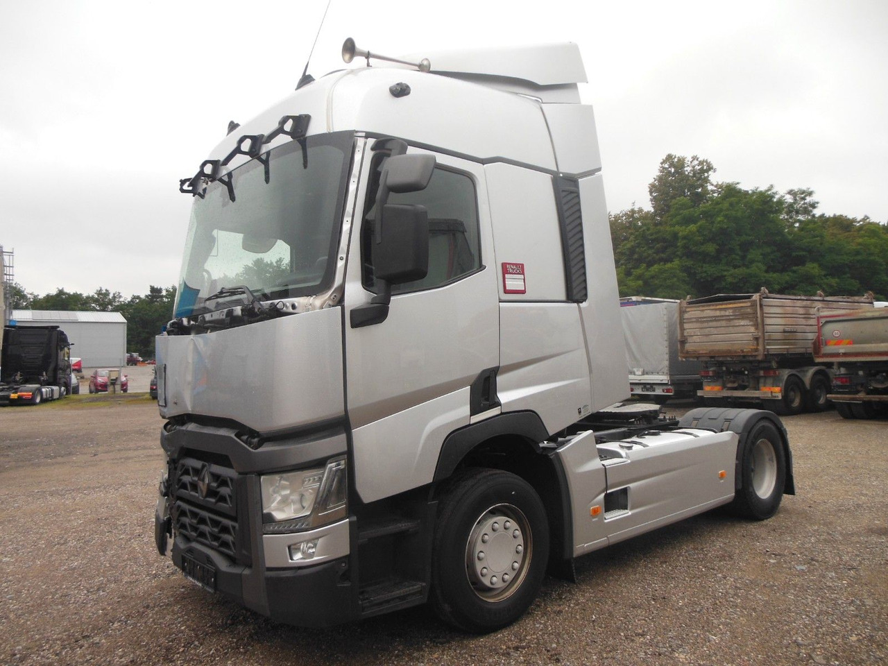 Renault T 440, STANDART, LEICHTER UNAFALL - Tractor unit: picture 1 Renault T 440, STANDART, LEICHTER UNAFALL - Tractor unit: picture 1