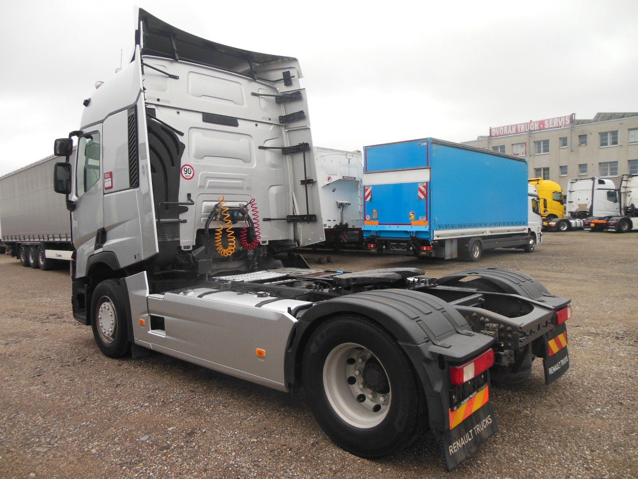 Renault T 440, STANDART, LEICHTER UNAFALL - Tractor unit: picture 4 Renault T 440, STANDART, LEICHTER UNAFALL - Tractor unit: picture 4