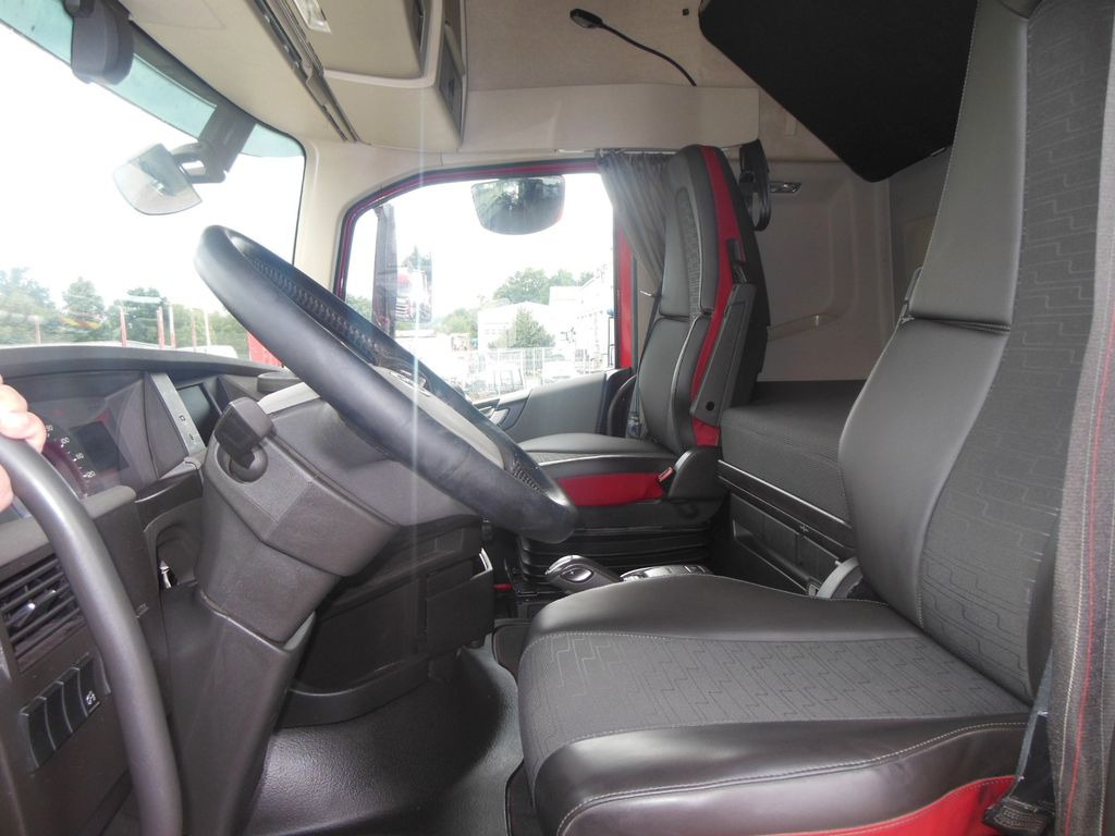 Volvo FH 13/500, LOWDECK, GLOBE XL, I PARK COOL, TOP!! Volvo FH 13/500, LOWDECK, GLOBE XL, I PARK COOL, TOP!! on lease Volvo FH 13/500, LOWDECK, GLOBE XL, I PARK COOL, TOP!! Volvo FH 13/500, LOWDECK, GLOBE XL, I PARK COOL, TOP!!: picture 13