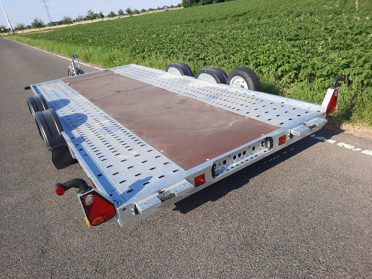 Brian James A4 Transporter 450x200cm blackline easy glide Rampen 240cm ausziehbar 3000kg - Autotransporter trailer: picture 3 Brian James A4 Transporter 450x200cm blackline easy glide Rampen 240cm ausziehbar 3000kg - Autotransporter trailer: picture 3