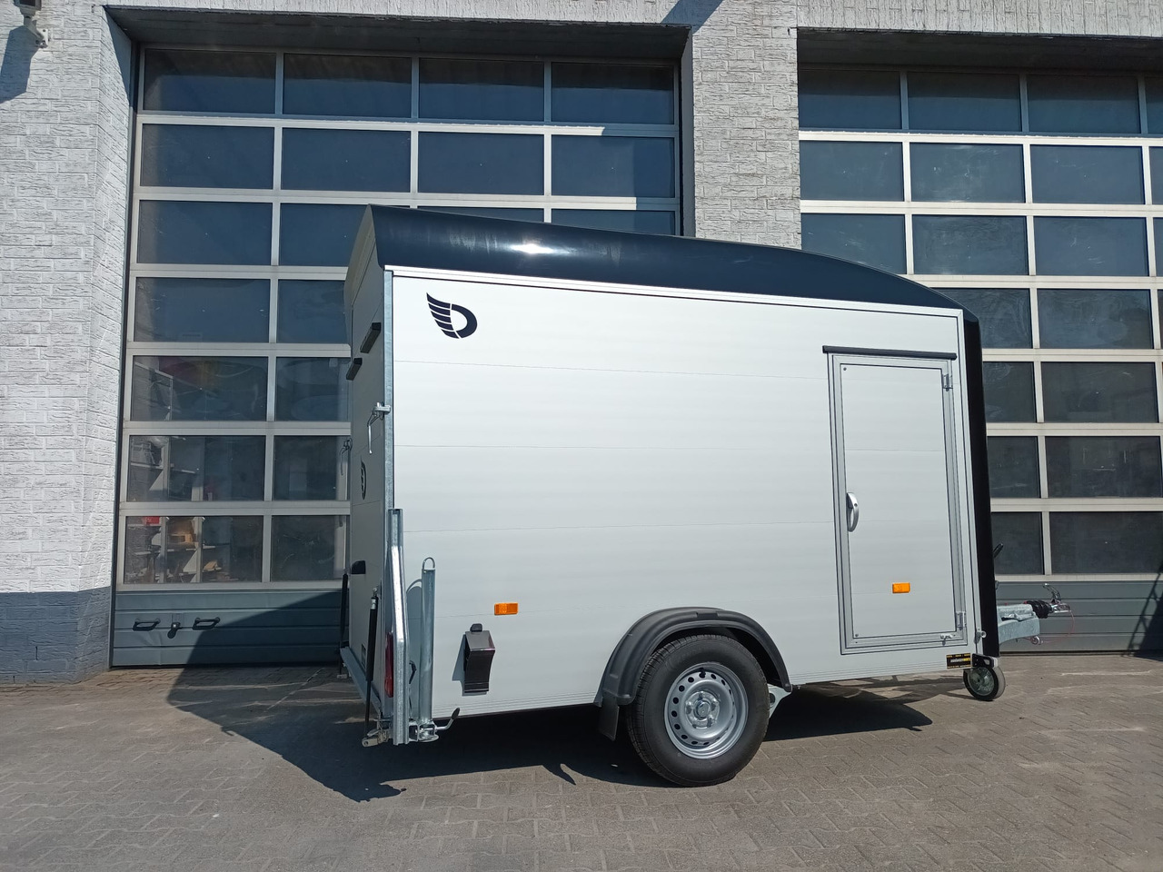 Cargo Roadster 300 300x150x184cm Alu Poly black Seitentür Pullman 100km/H 1300kg - Car trailer: picture 2 Cargo Roadster 300 300x150x184cm Alu Poly black Seitentür Pullman 100km/H 1300kg - Car trailer: picture 2