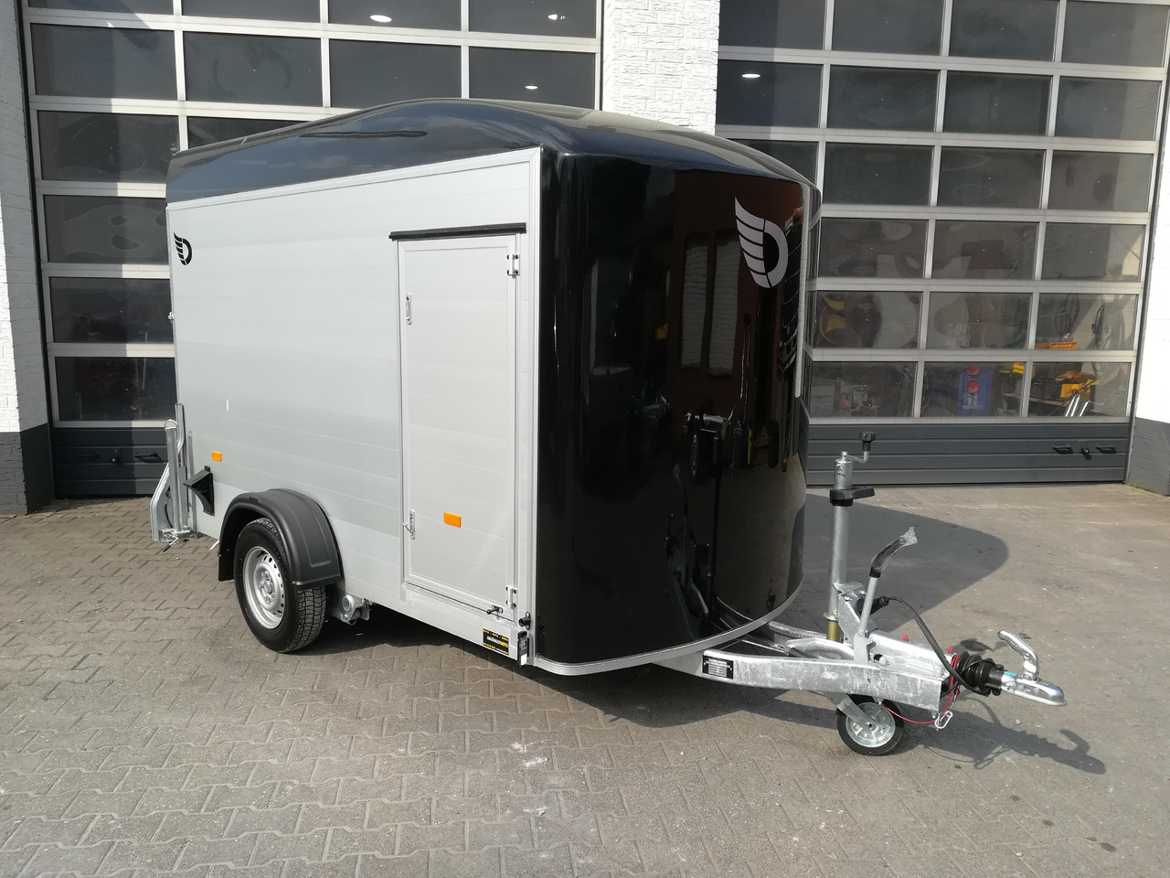 Cargo Roadster 300 300x150x184cm Alu Poly black Seitentür Pullman 100km/H 1300kg - Car trailer: picture 3 Cargo Roadster 300 300x150x184cm Alu Poly black Seitentür Pullman 100km/H 1300kg - Car trailer: picture 3