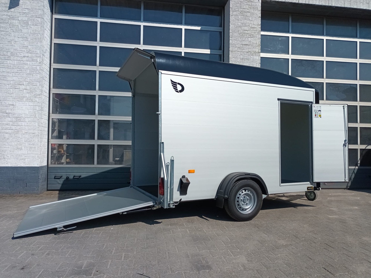 Cargo Roadster 300 300x150x184cm Alu Poly black Seitentür Pullman 100km/H 1300kg - Car trailer: picture 1 Cargo Roadster 300 300x150x184cm Alu Poly black Seitentür Pullman 100km/H 1300kg - Car trailer: picture 1