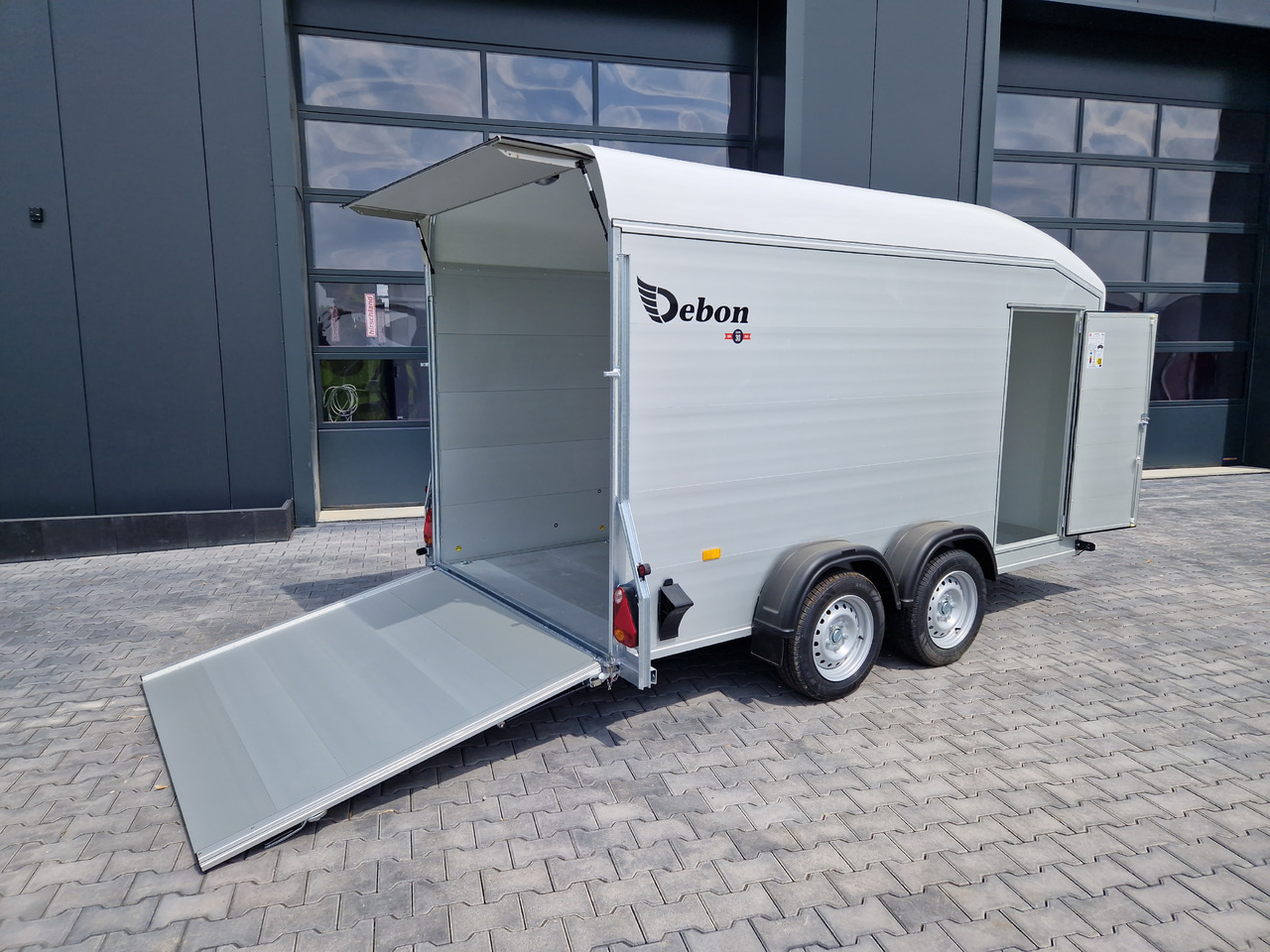 Cargo Roadster 700 plus 375x180x200cm Alu Poly weiß Seitentür Pullman 100km/H 2600kg Modell 2025 - Car trailer: picture 1 Cargo Roadster 700 plus 375x180x200cm Alu Poly weiß Seitentür Pullman 100km/H 2600kg Modell 2025 - Car trailer: picture 1