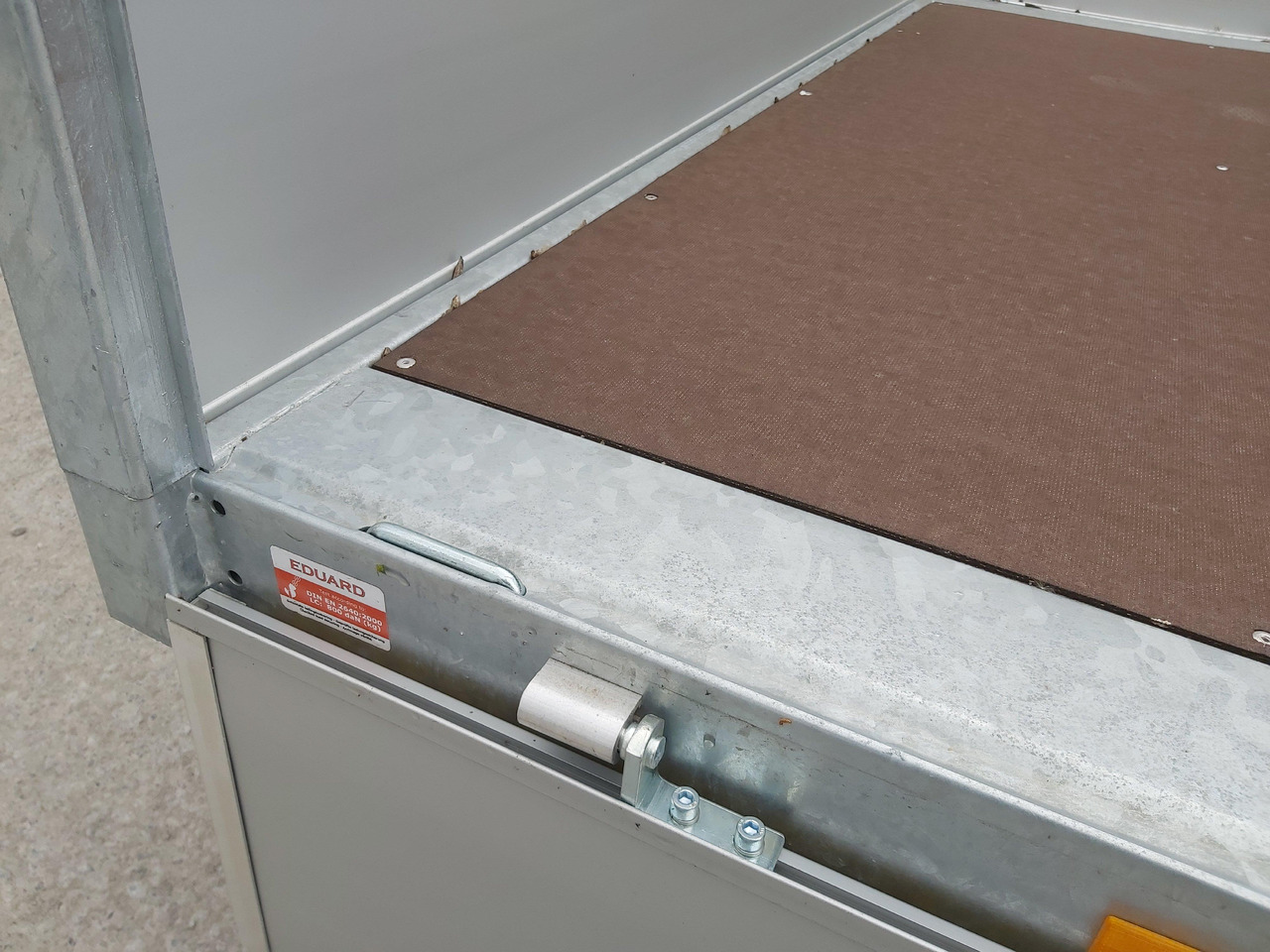 Hochlader 356x200x30cm Lfh: 56cm 10" (L) 2700kg - Dropside/ Flatbed trailer: picture 3 Hochlader 356x200x30cm Lfh: 56cm 10" (L) 2700kg - Dropside/ Flatbed trailer: picture 3