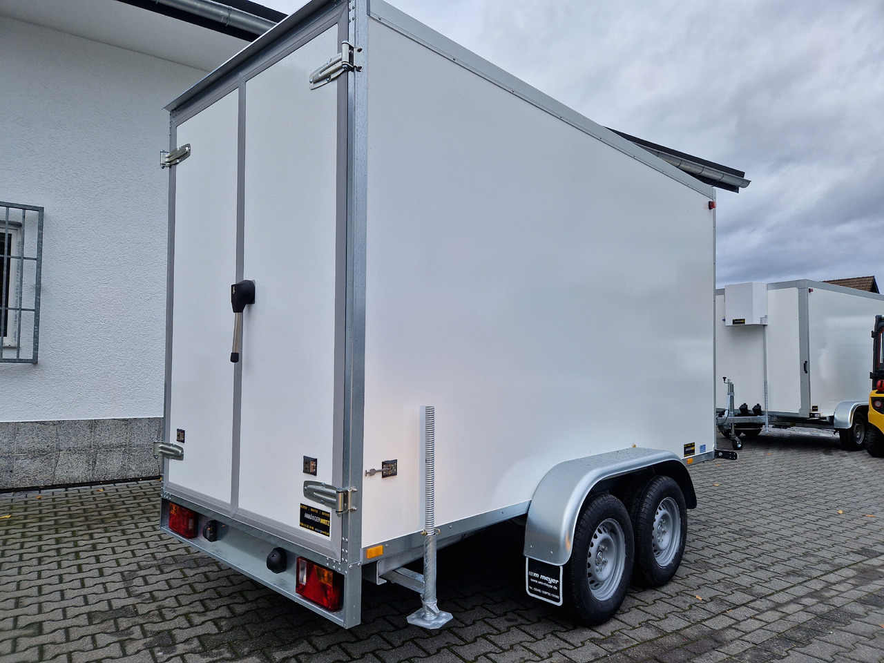 Kühlanhänger AZKF C 2735/155 343x154x200cm CiBIN 230V +Standkühlung (L) 2700kg Abverkauf - Refrigerator trailer: picture 2 Kühlanhänger AZKF C 2735/155 343x154x200cm CiBIN 230V +Standkühlung (L) 2700kg Abverkauf - Refrigerator trailer: picture 2