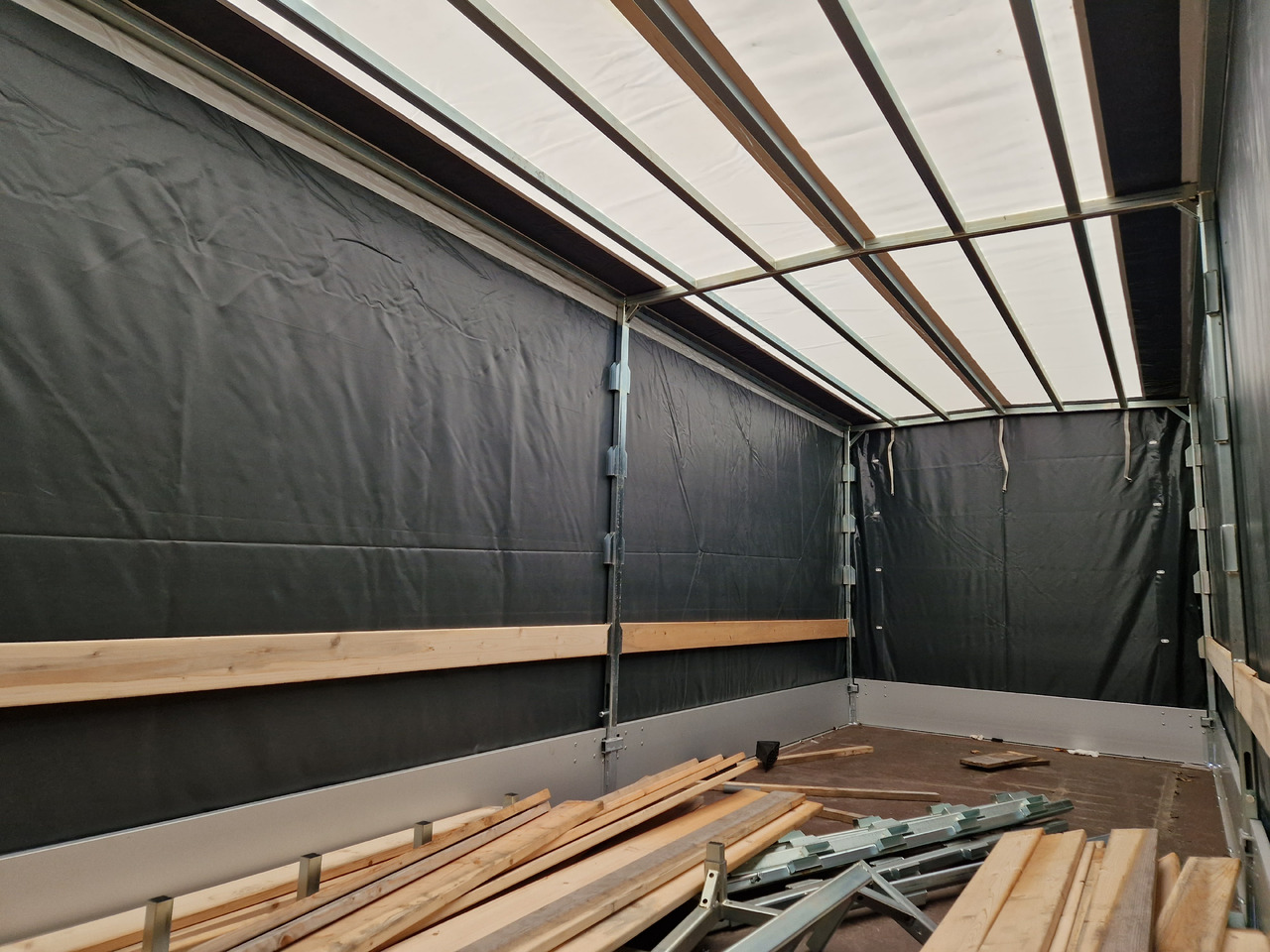 Curtainsider trailer MEDAX - 2 3000 611x203x210cm Hochplane 12" niedrig Fahrwerk 3000kg: picture 9