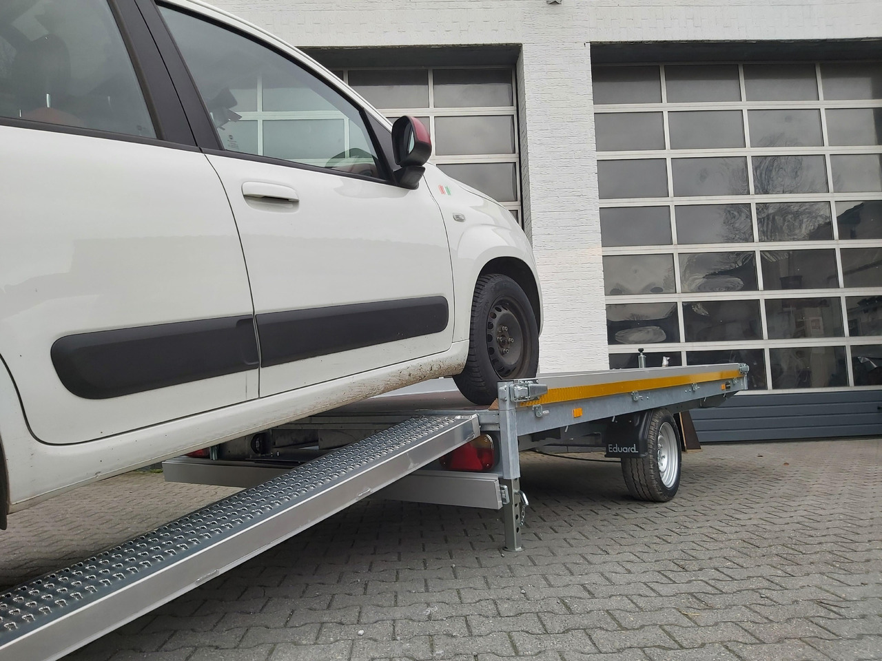 Multi Transporter 356x200x10cm Alurampen Seilwinde Stützen Lfh: 63cm 13" (L) 1800kg - Car trailer: picture 2 Multi Transporter 356x200x10cm Alurampen Seilwinde Stützen Lfh: 63cm 13" (L) 1800kg - Car trailer: picture 2