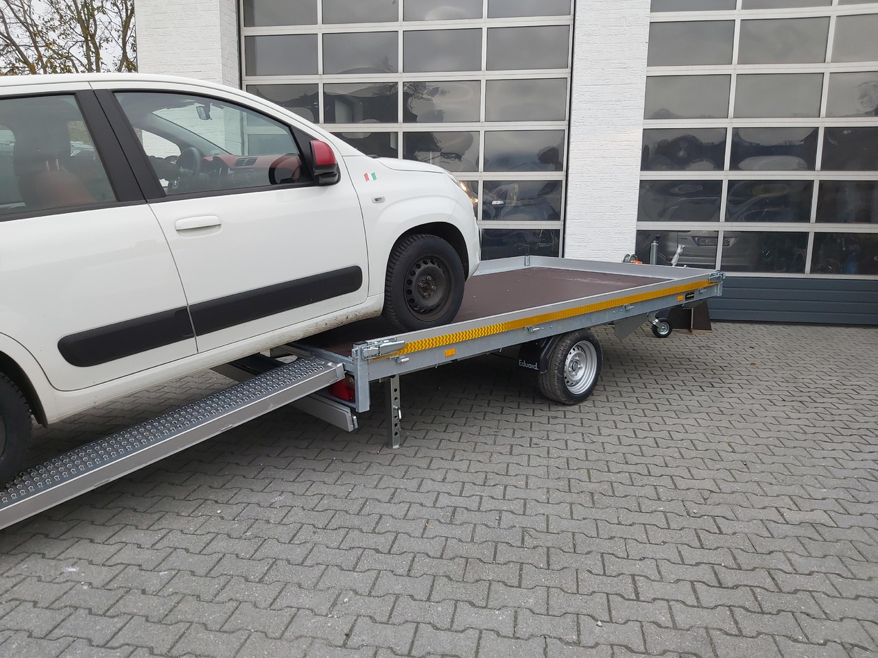 Multi Transporter 356x200x10cm Alurampen Seilwinde Stützen Lfh: 63cm 13" (L) 1800kg - Car trailer: picture 1 Multi Transporter 356x200x10cm Alurampen Seilwinde Stützen Lfh: 63cm 13" (L) 1800kg - Car trailer: picture 1