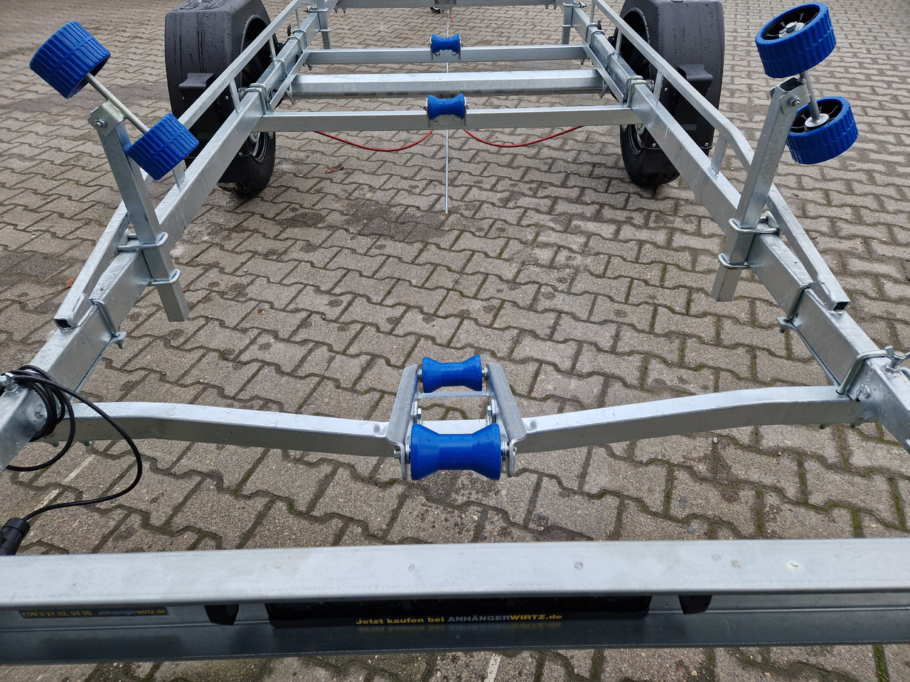 Boat trailer Neptun Bootstrailer Navy GN 231 1300 mit Winde 1300kg Modell 2024: picture 7