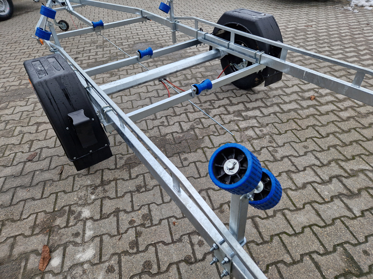 Boat trailer Neptun Bootstrailer Navy GN 231 1300 mit Winde 1300kg Modell 2024: picture 6