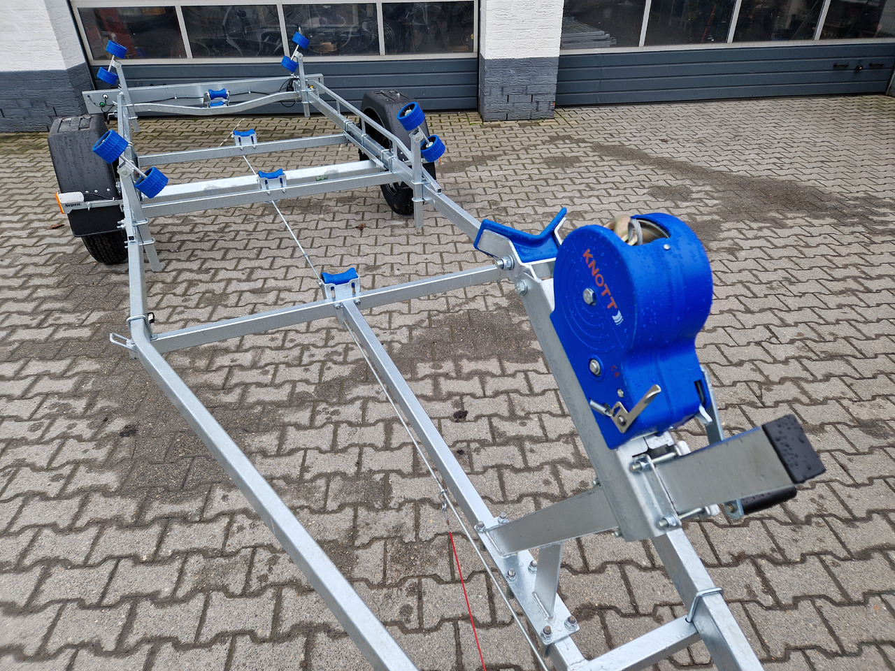 Boat trailer Neptun Bootstrailer Navy GN 231 1300 mit Winde 1300kg Modell 2024: picture 12