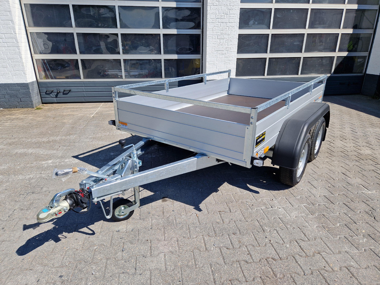 Saris Anhänger DW2000 McAlu Pro 255x153x43cm 2000kg kurz und breit - Dropside/ Flatbed trailer: picture 1 Saris Anhänger DW2000 McAlu Pro 255x153x43cm 2000kg kurz und breit - Dropside/ Flatbed trailer: picture 1