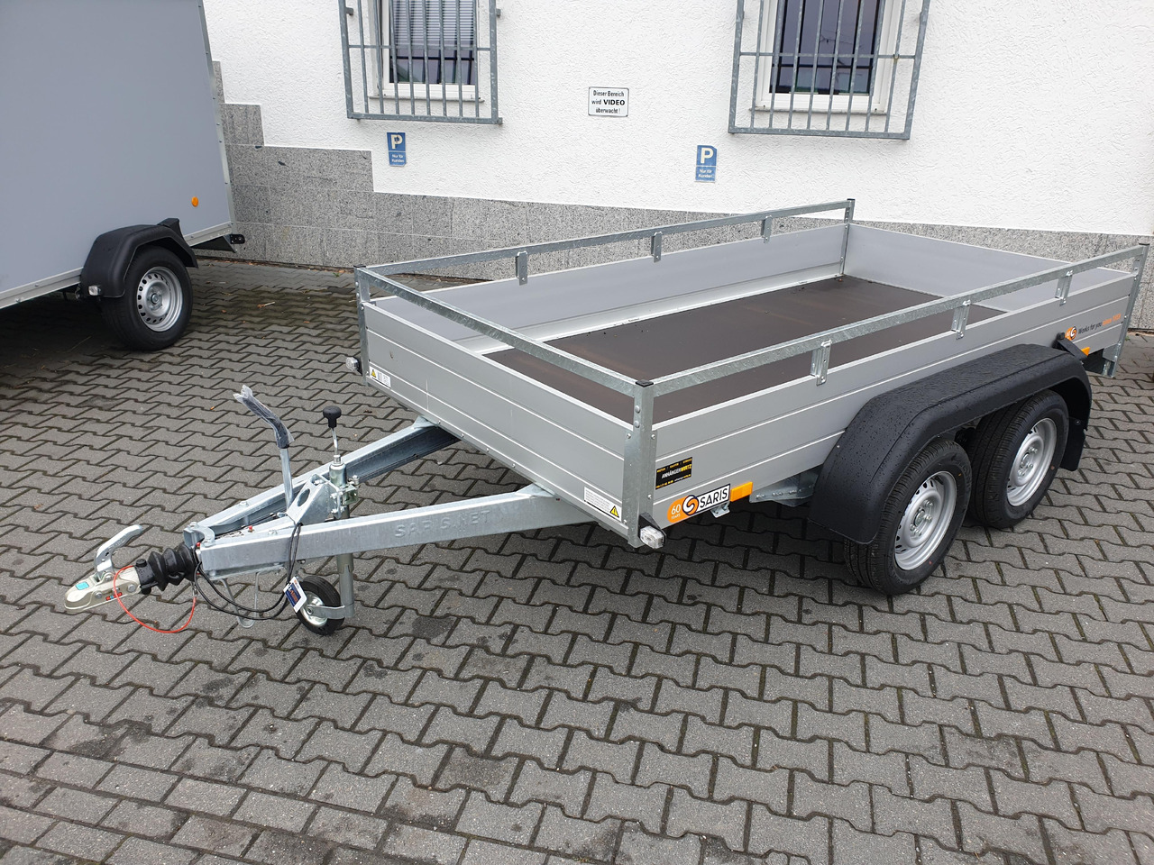 Saris Anhänger FW2000 McAlu Pro MP 305x155x45cm Auffahrrampen (M) 2000kg Winter Aktion - Dropside/ Flatbed trailer: picture 5 Saris Anhänger FW2000 McAlu Pro MP 305x155x45cm Auffahrrampen (M) 2000kg Winter Aktion - Dropside/ Flatbed trailer: picture 5