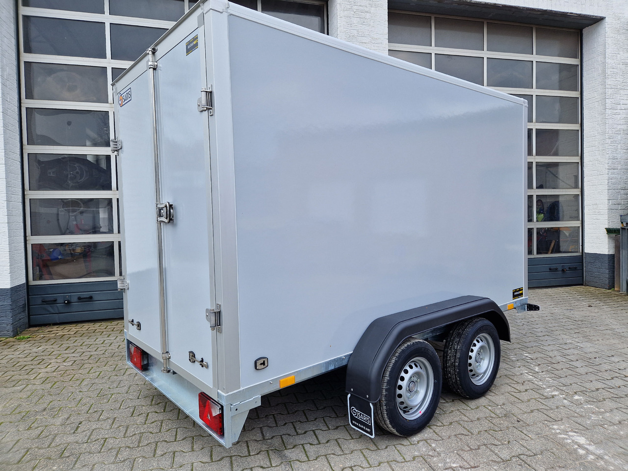 Closed box trailer Saris Koffer GO 306 154 180 2000 2 306x154x180cm GFK grau (M) 2000kg Modell 2023: picture 17