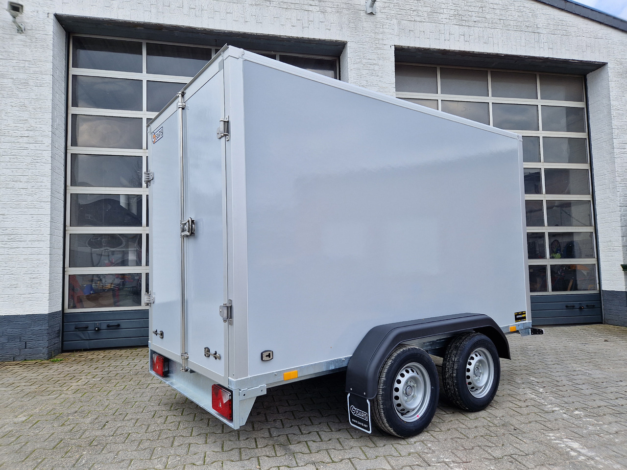 Closed box trailer Saris Koffer GO 306 154 180 2000 2 306x154x180cm GFK grau (M) 2000kg Modell 2023: picture 23