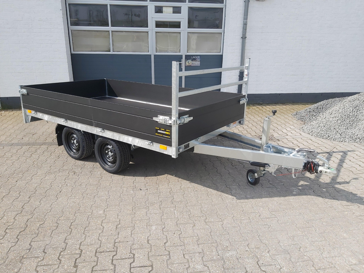 Dropside/ Flatbed trailer Saris PL306 170 2700 2 306x170x30cm black Edition LED Beleuchtung H Gestell 13" (M) 2700kg: picture 6